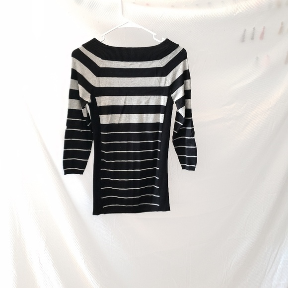 NWT Sweater - Picture 2 of 3